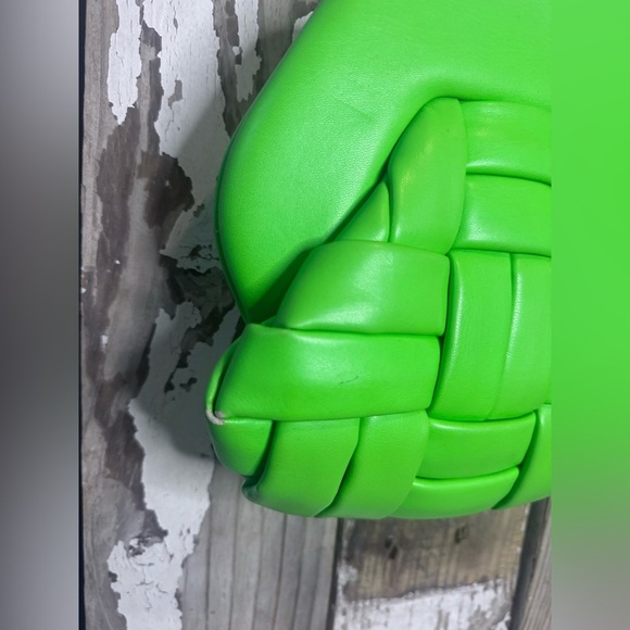 THEMOIRE’ Bios Woven Mantis Pochette in Green - Picture 3 of 12